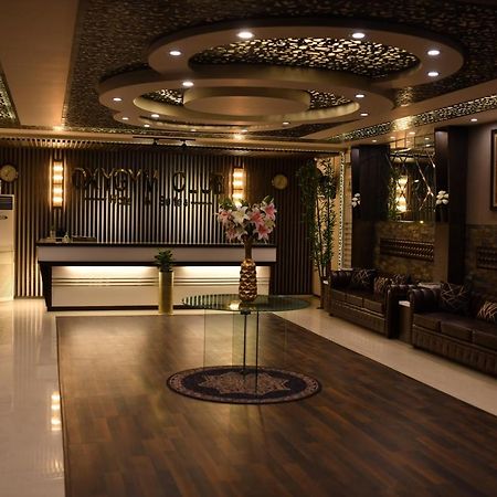 Oxygym Club Hotel & Suites Файсалабад Екстериор снимка